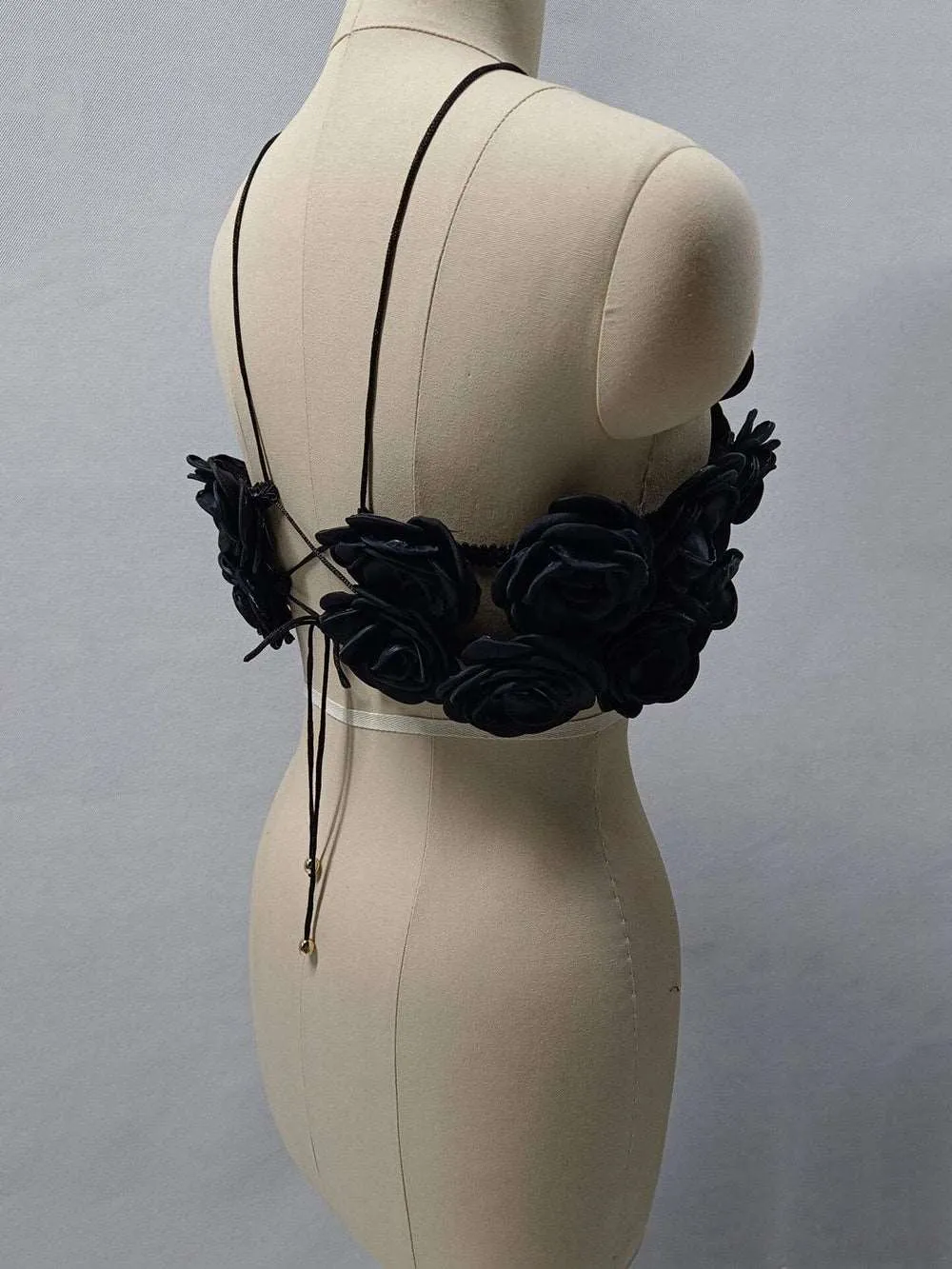 3D Flower Splicing Lace-Up Design Black Crop Top
