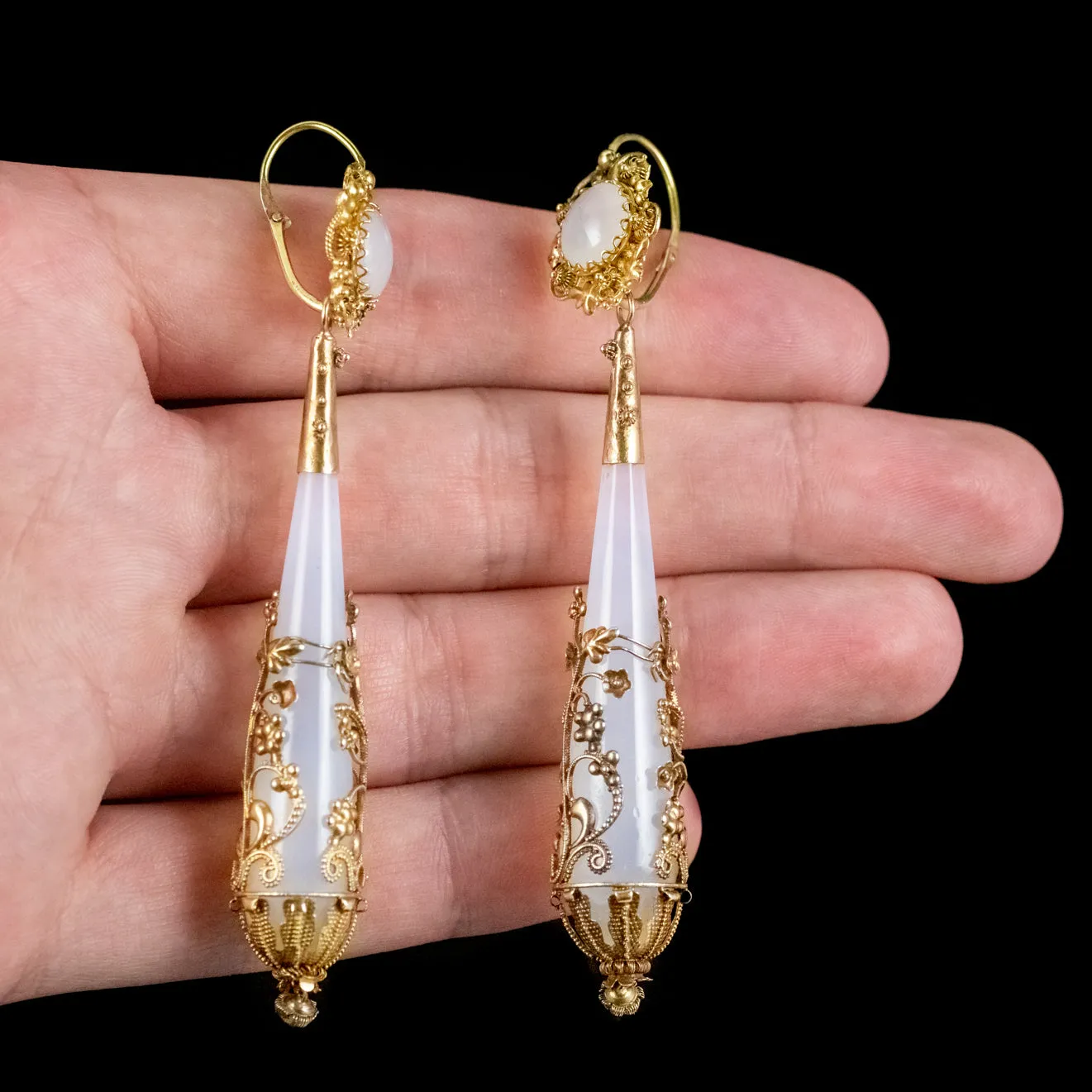ANTIQUE GEORGIAN DAY AND NIGHT CHALCEDONY DROP EARRINGS 18CT GOLD CIRCA 1800