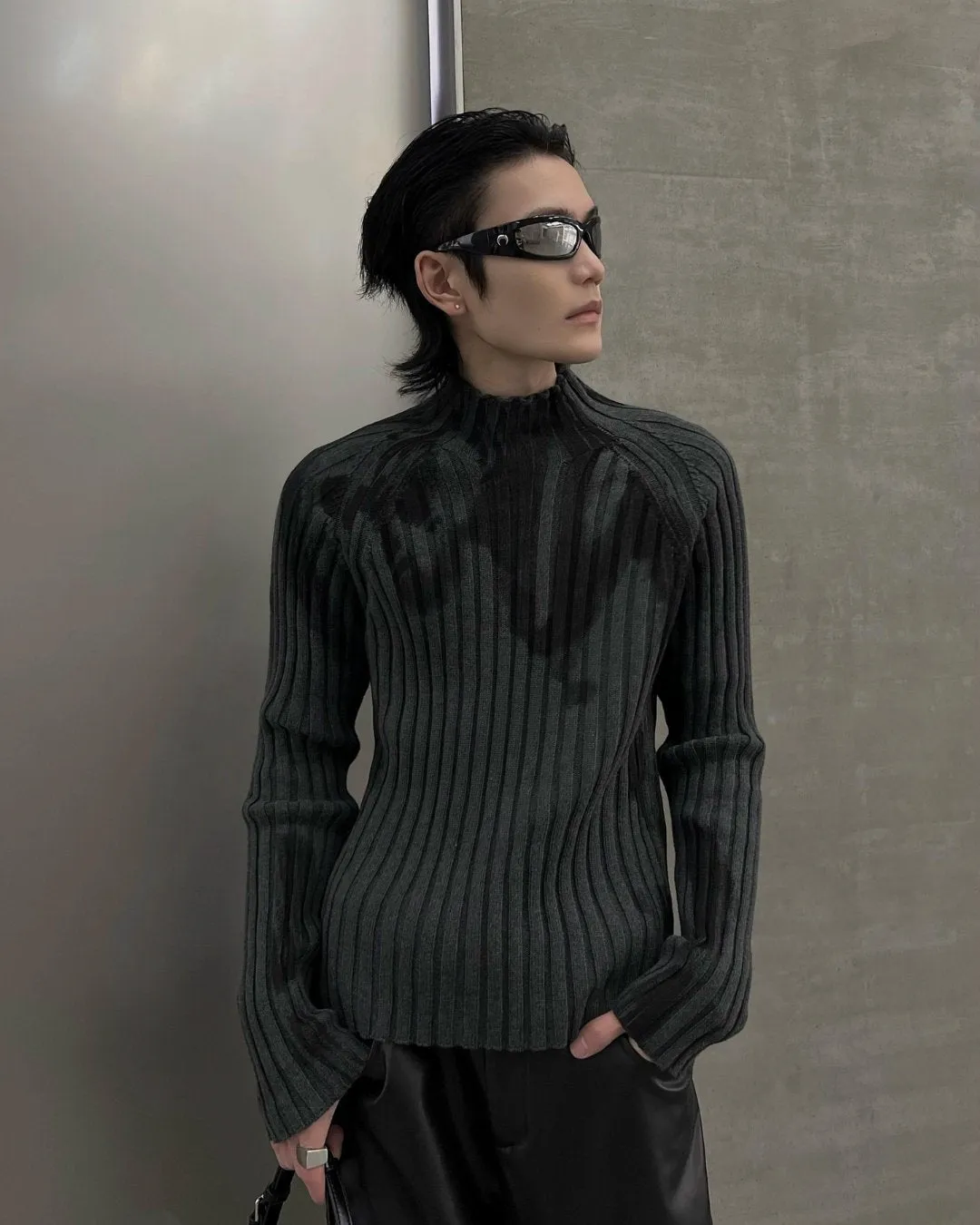 Graphic Design Mock Neck Tops SLW0003