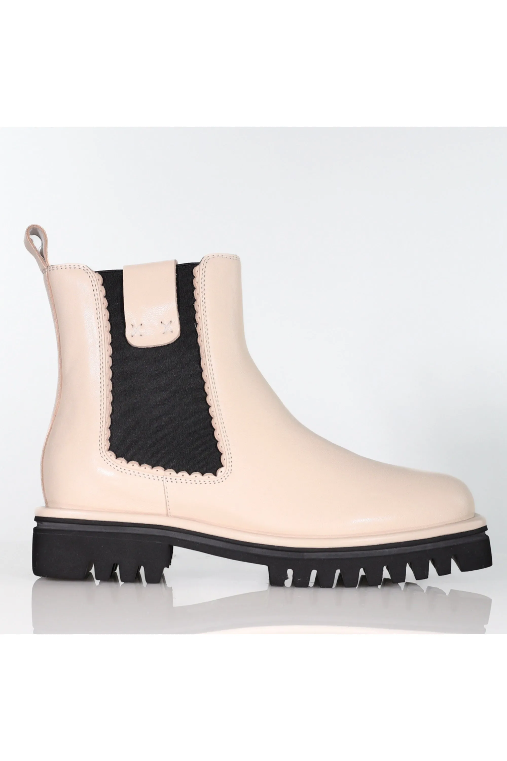 Minx - 23719-2 Demi Ankle Boot